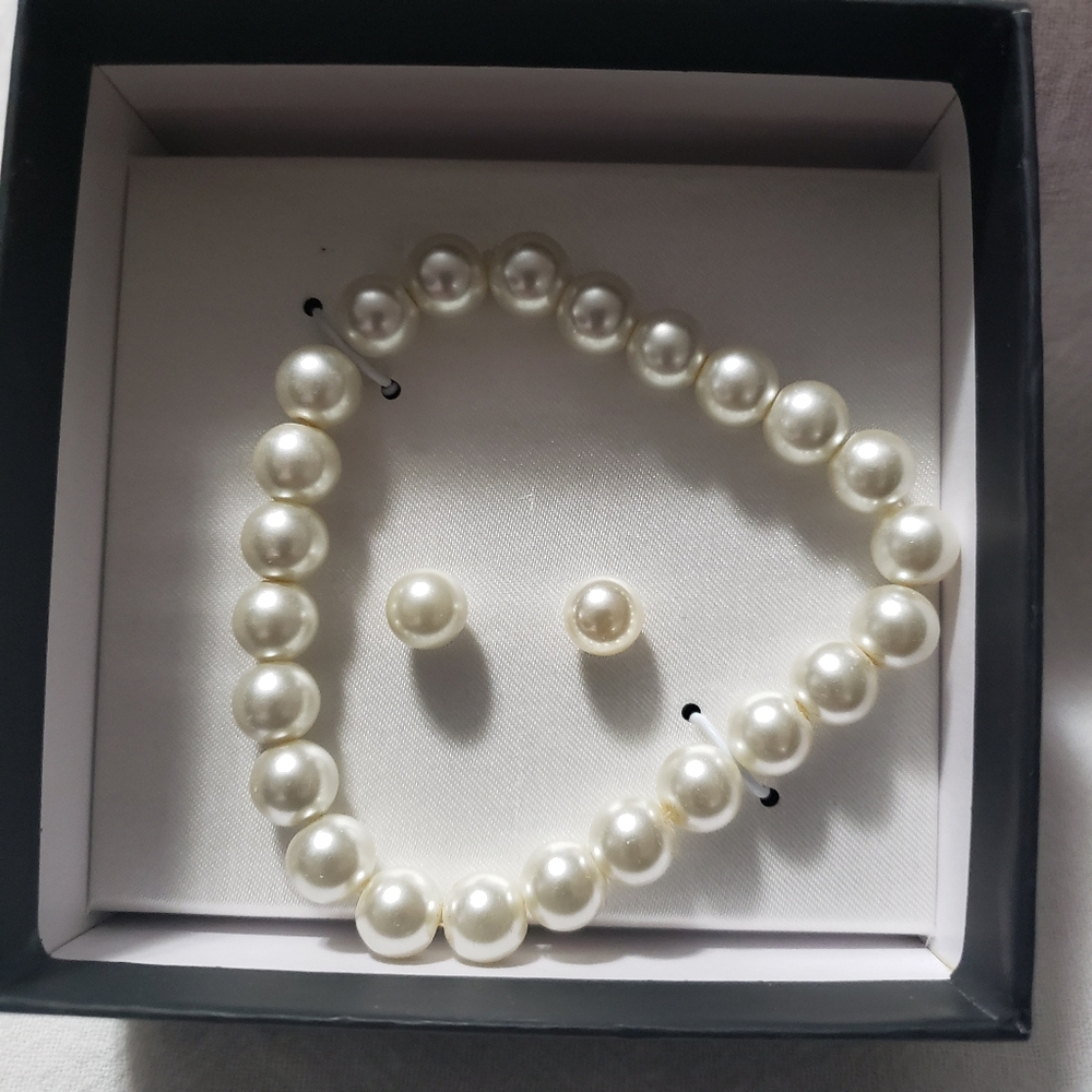 Beautiful Faux Pearl Bracelet and Pierced Earrings with posts by Crystal Kingdom